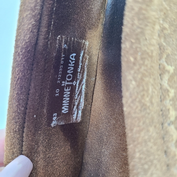 Minnetonka top tied suede moccasins - Picture 6 of 7